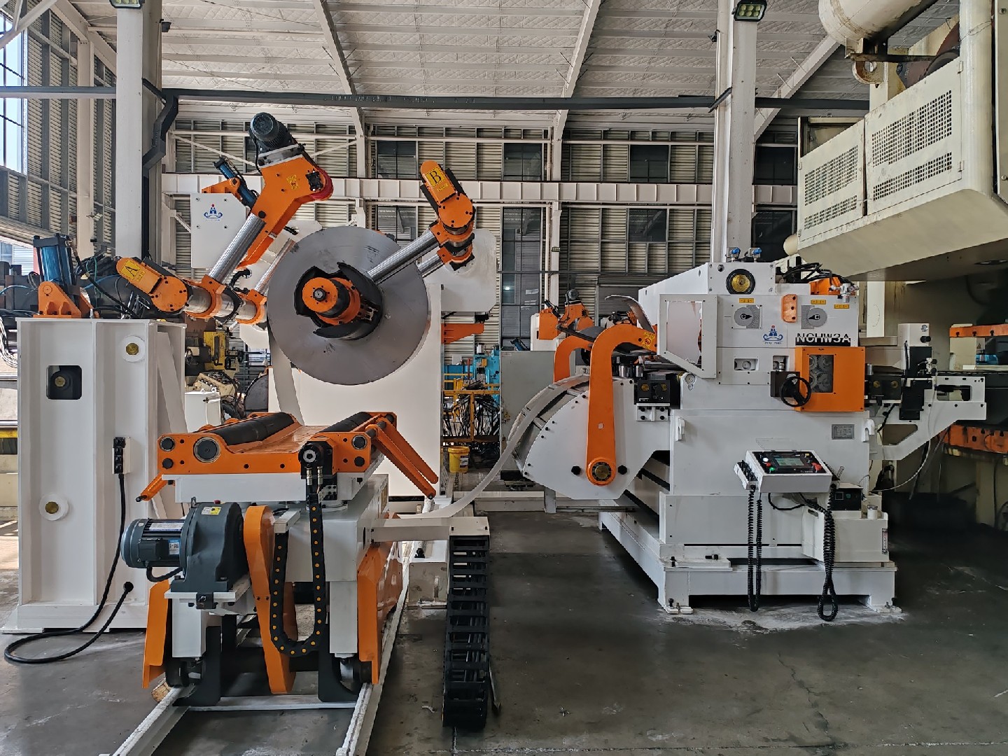 三合一开卷整平机